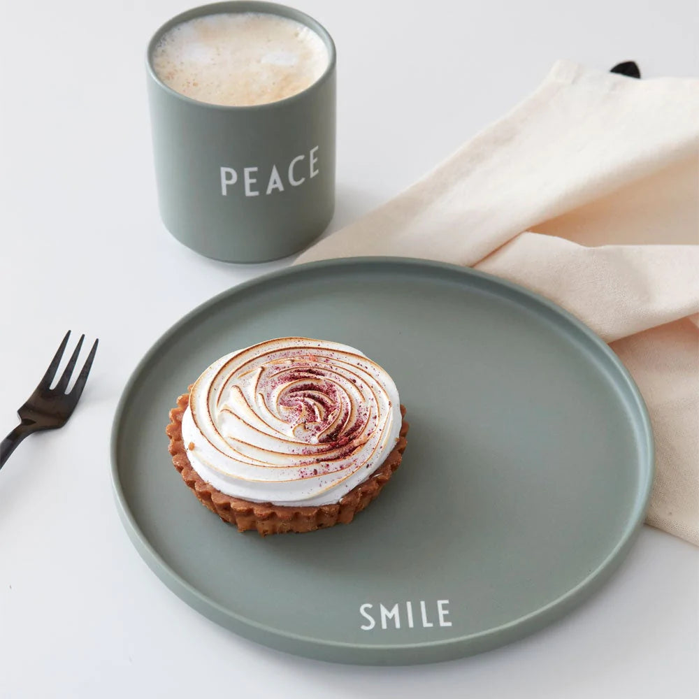 Favourite Cup, Design Letters, Peace, grün